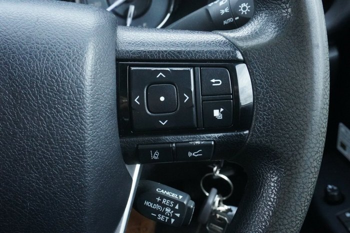 2021 Toyota Hilux SR