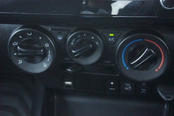2021 Toyota Hilux SR