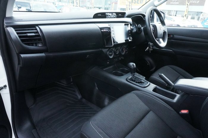 2021 Toyota Hilux SR