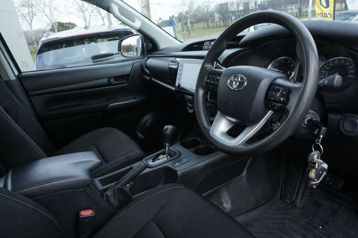 2021 Toyota Hilux SR
