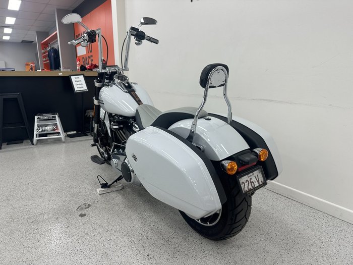 2021 Harley-davidson FLSB SPORT GLIDE White