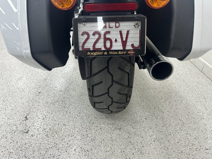 2021 Harley-davidson FLSB SPORT GLIDE White