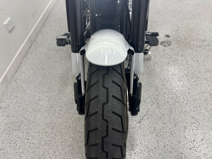 2021 Harley-davidson FLSB SPORT GLIDE White