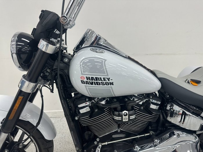 2021 Harley-davidson FLSB SPORT GLIDE White