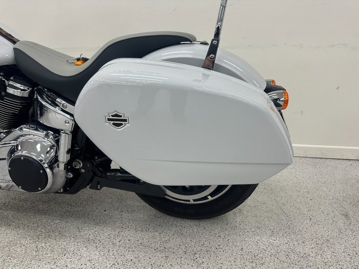 2021 Harley-davidson FLSB SPORT GLIDE White