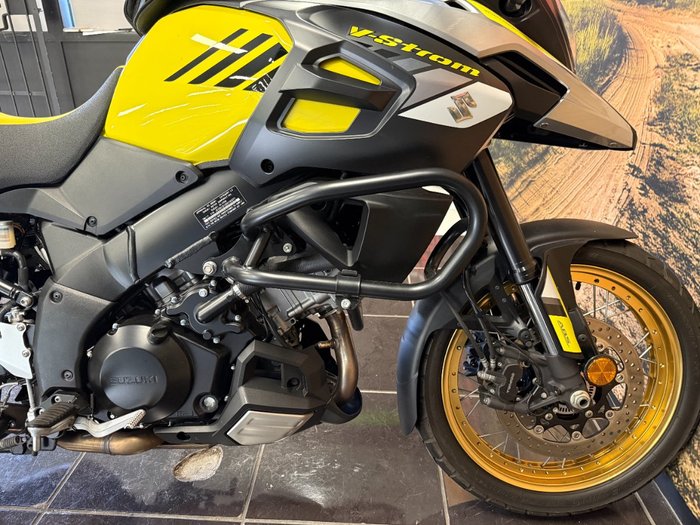 2017 Suzuki V-STROM 1000 (ABS) (DL1000A) YELLOW