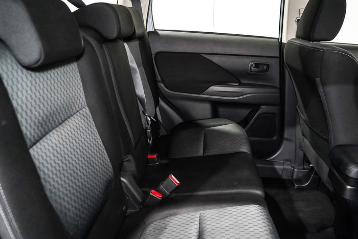 2014 Mitsubishi Outlander ES