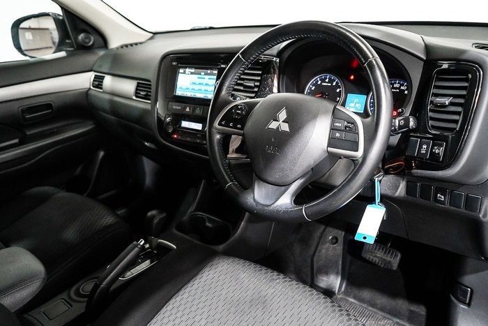 2014 Mitsubishi Outlander ES