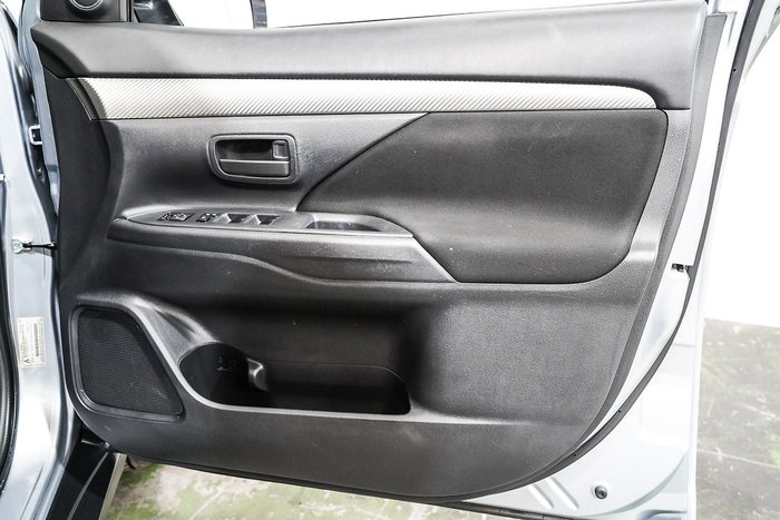 2014 Mitsubishi Outlander ES