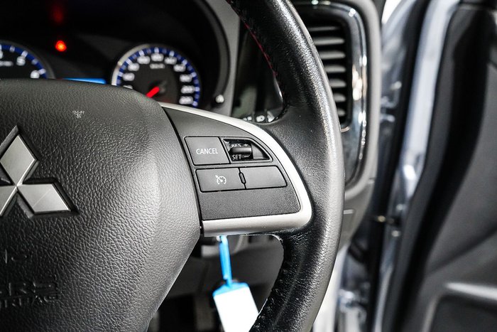 2014 Mitsubishi Outlander ES