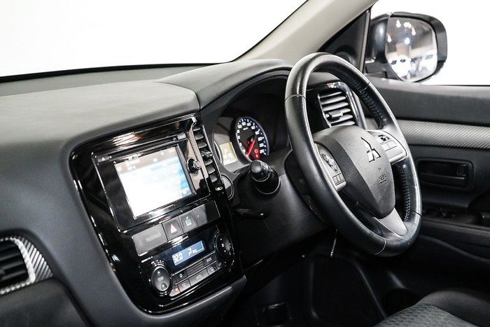 2014 Mitsubishi Outlander ES