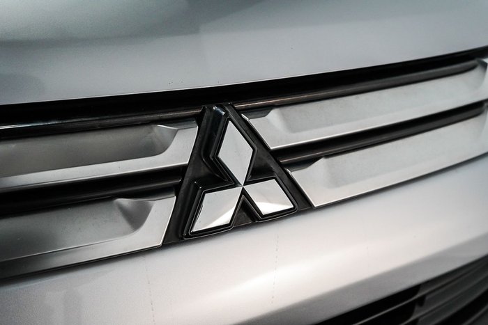 2014 Mitsubishi Outlander ES