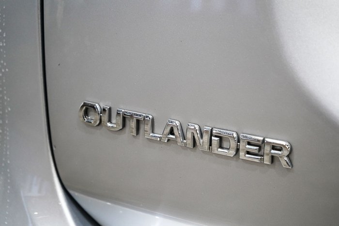 2014 Mitsubishi Outlander ES