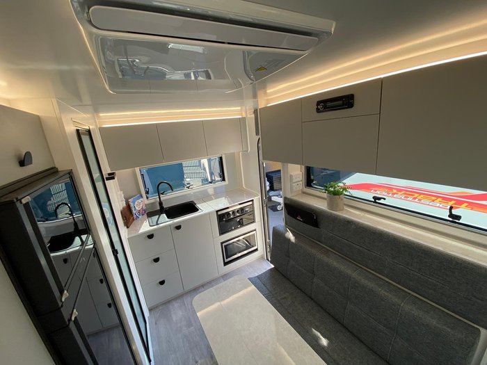 2025 Traveller Destination Track 13 Single Beds