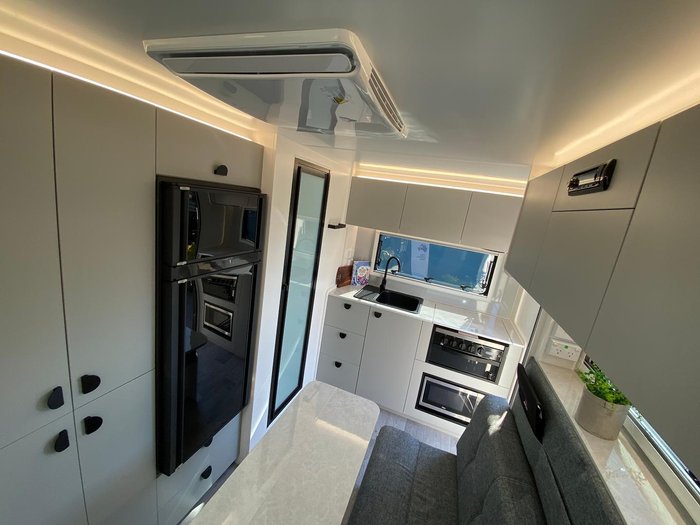 2025 Traveller Destination Track 13 Single Beds