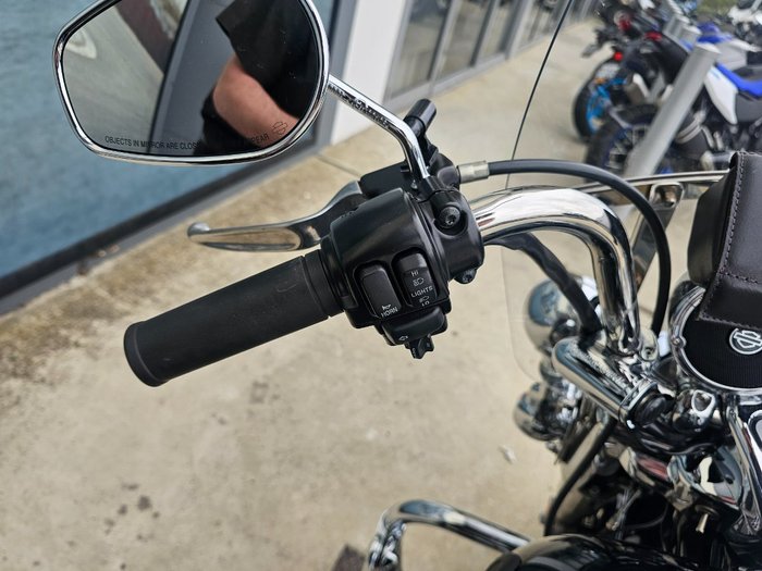 2013 HARLEY-DAVIDSON FLHR ROAD KING Black