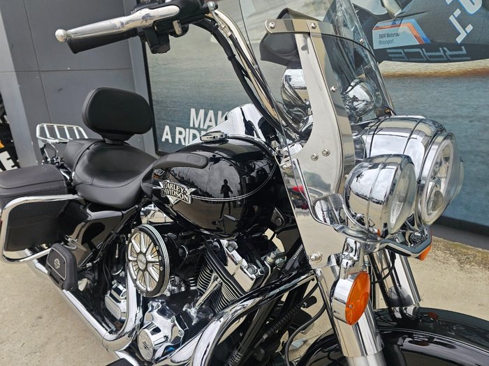 2013 HARLEY-DAVIDSON FLHR ROAD KING Black