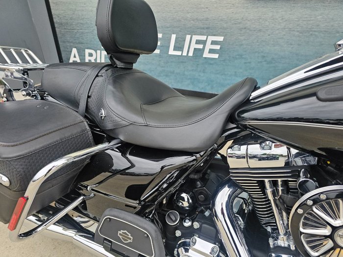 2013 HARLEY-DAVIDSON FLHR ROAD KING Black