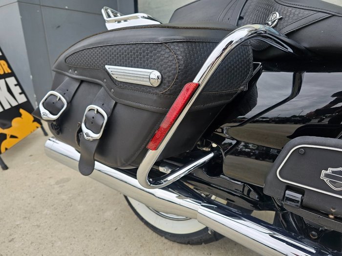 2013 HARLEY-DAVIDSON FLHR ROAD KING Black
