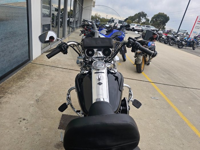 2013 HARLEY-DAVIDSON FLHR ROAD KING Black