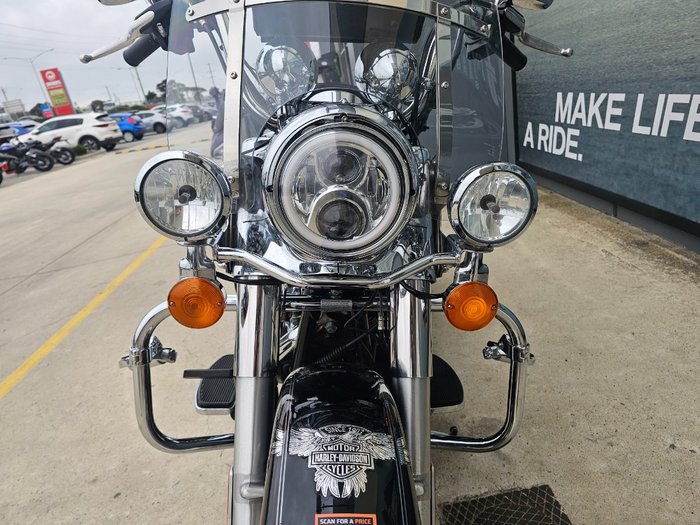 2013 HARLEY-DAVIDSON FLHR ROAD KING Black