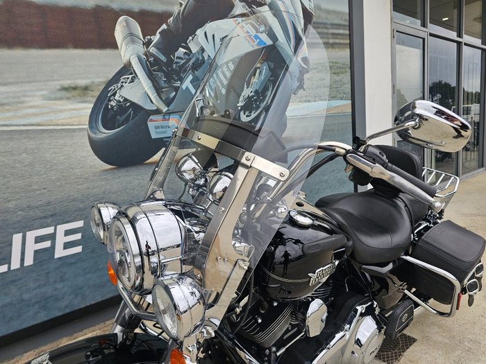 2013 HARLEY-DAVIDSON FLHR ROAD KING Black