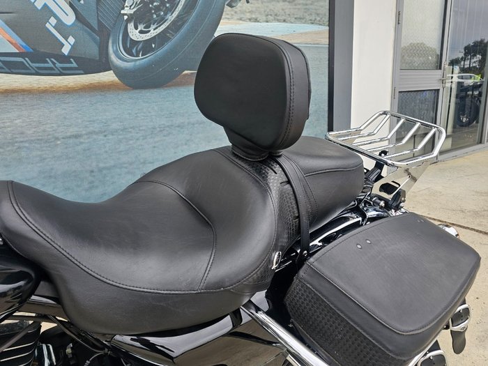 2013 HARLEY-DAVIDSON FLHR ROAD KING Black