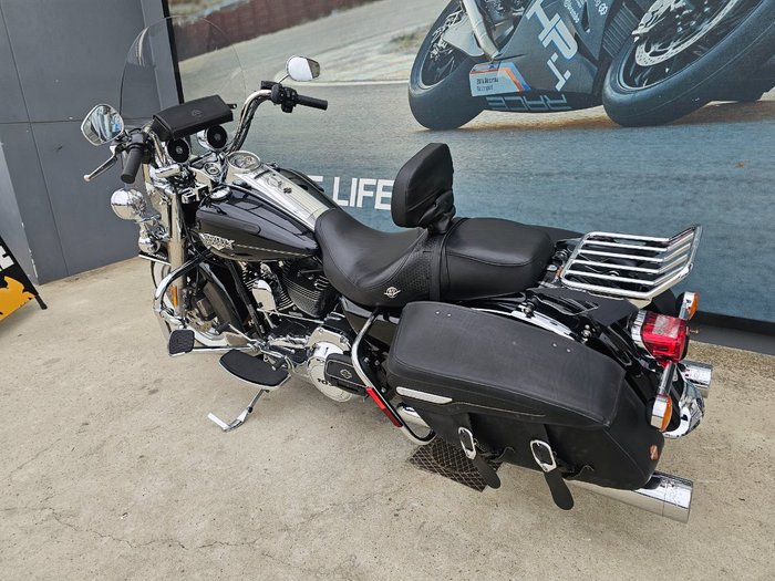 2013 HARLEY-DAVIDSON FLHR ROAD KING Black