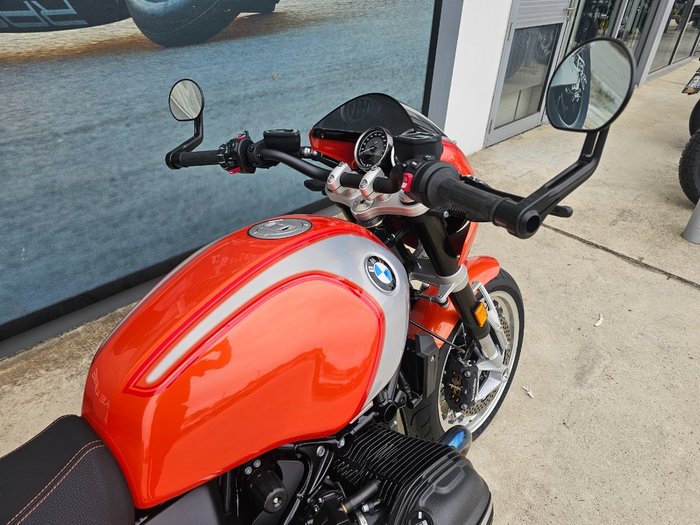 2025 BMW Motorrad R 12 S Orange