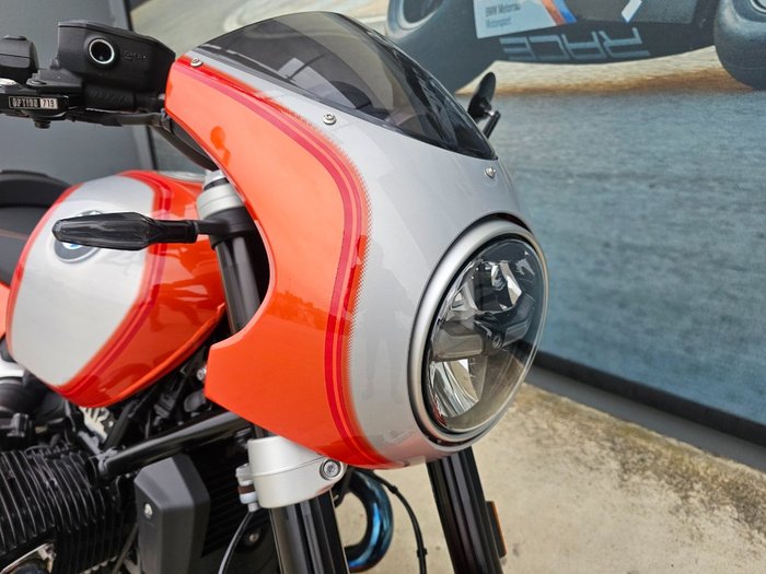 2025 BMW Motorrad R 12 S Orange