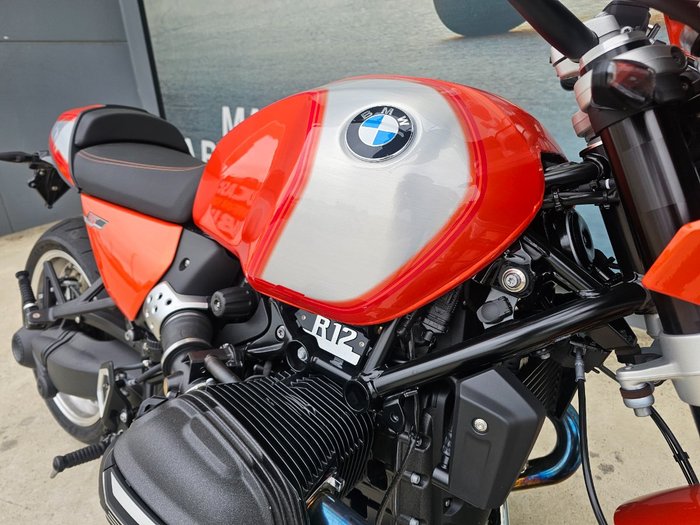 2025 BMW Motorrad R 12 S Orange