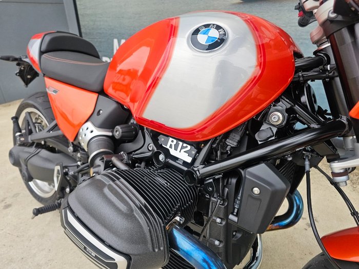 2025 BMW Motorrad R 12 S Orange