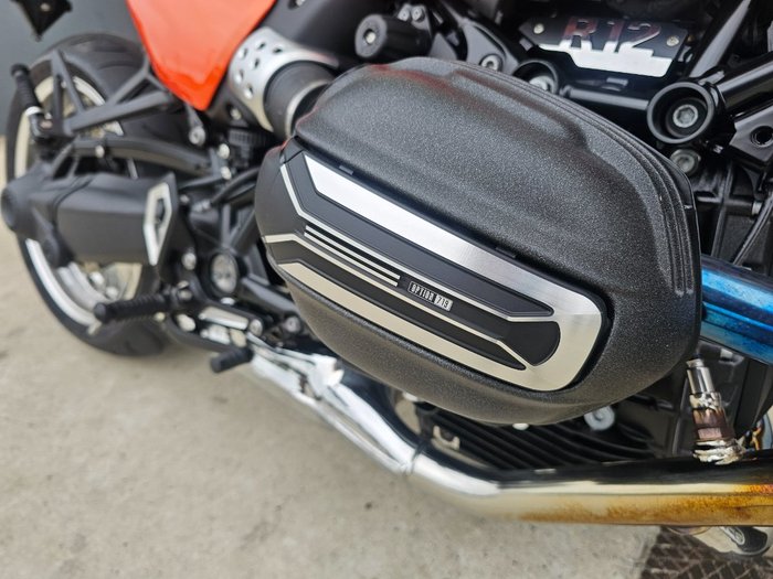 2025 BMW Motorrad R 12 S Orange
