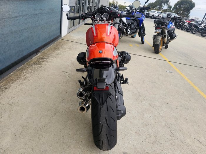 2025 BMW Motorrad R 12 S Orange