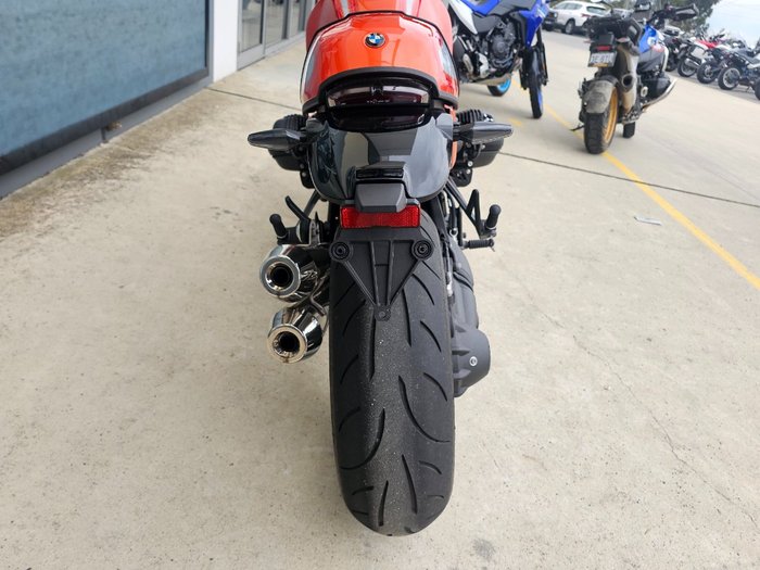 2025 BMW Motorrad R 12 S Orange