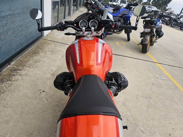 2025 BMW Motorrad R 12 S Orange