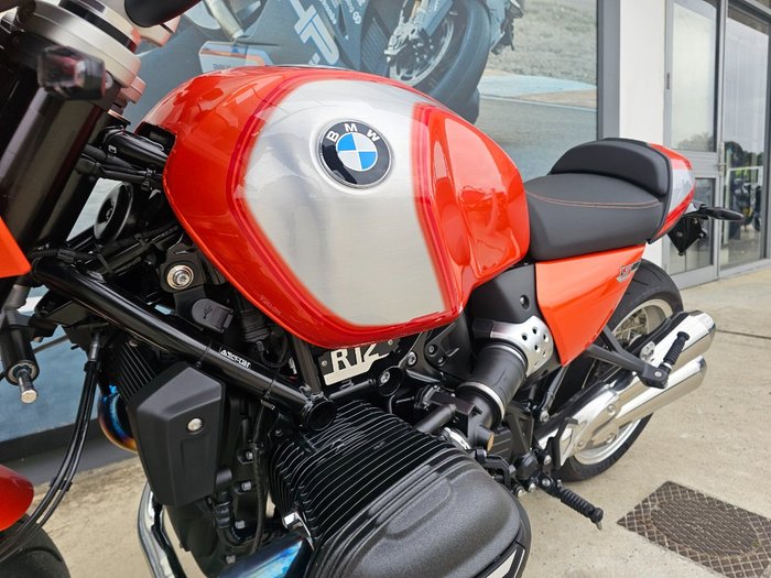 2025 BMW Motorrad R 12 S Orange