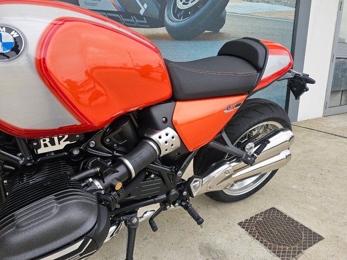 2025 BMW Motorrad R 12 S Orange