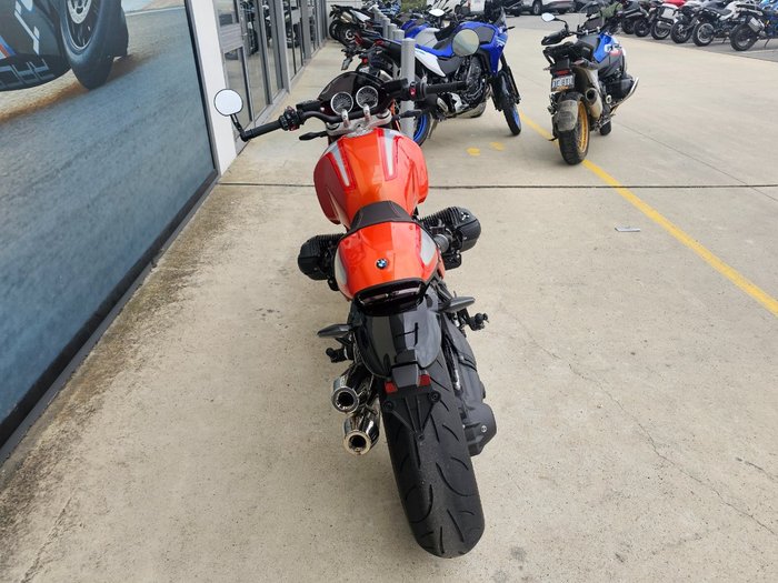 2025 BMW Motorrad R 12 S Orange