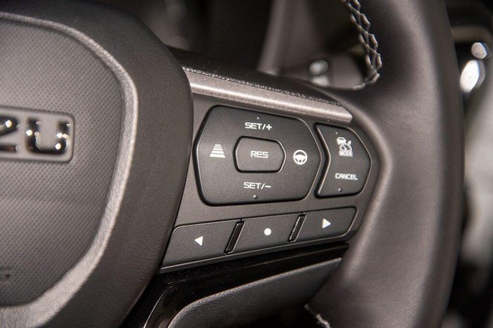 2025 Isuzu MU-X LS-U