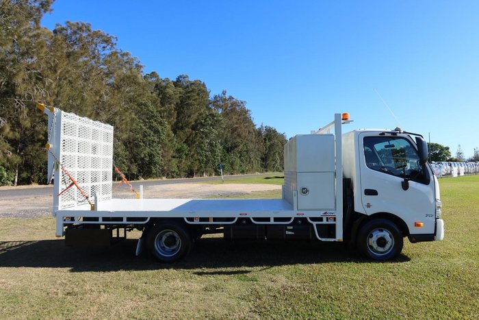 2016 Hino 300 Series – 717