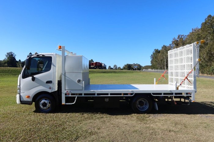 2016 Hino 300 Series – 717
