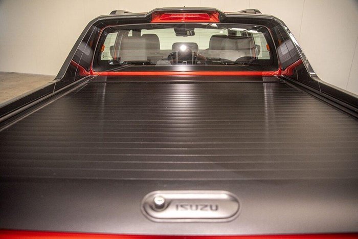 2025 Isuzu D-MAX X-TERRAIN