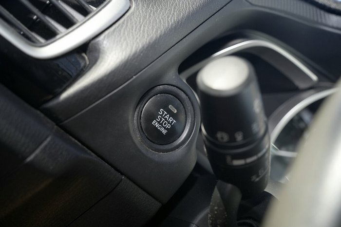 2014 Mazda 3 Maxx