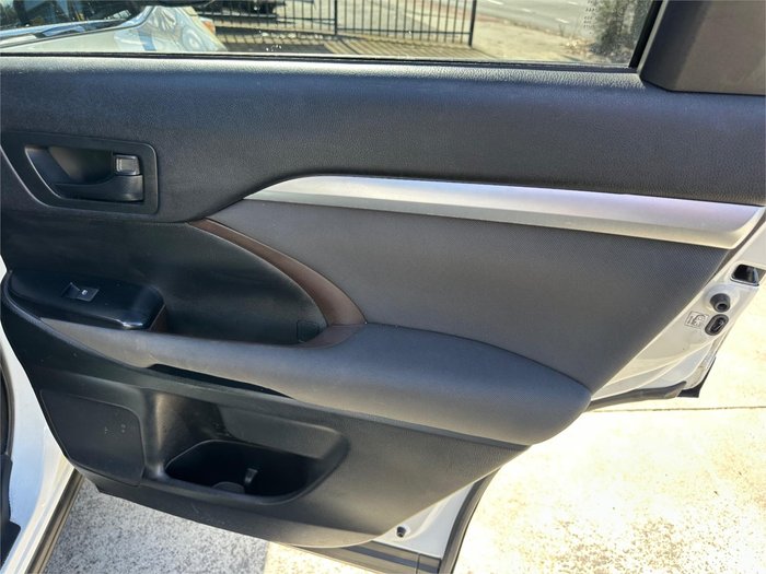 2015 TOYOTA KLUGER GX (4x2)