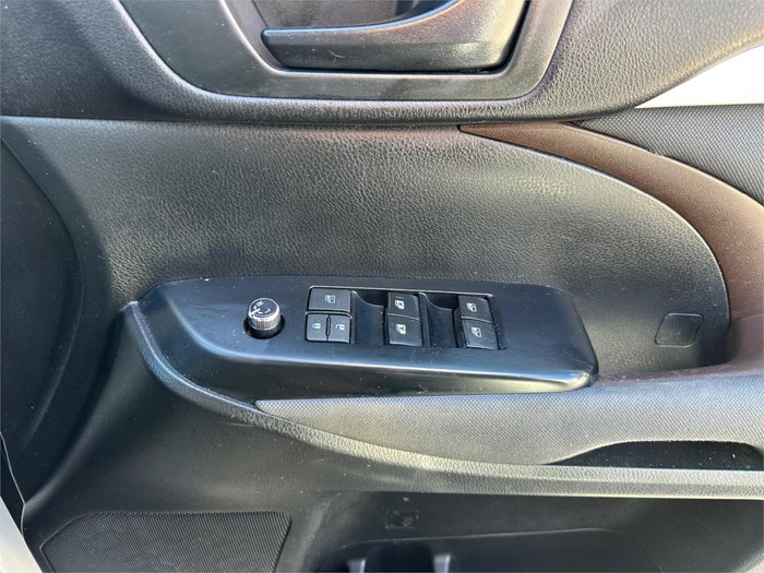 2015 TOYOTA KLUGER GX (4x2)