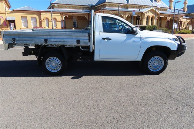 2021 Mitsubishi Triton GLX