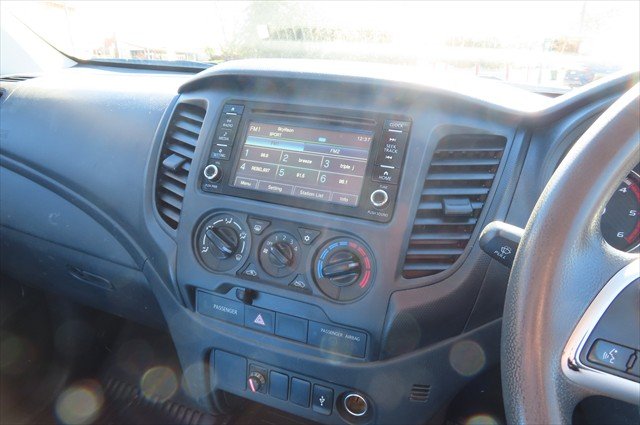 2021 Mitsubishi Triton GLX