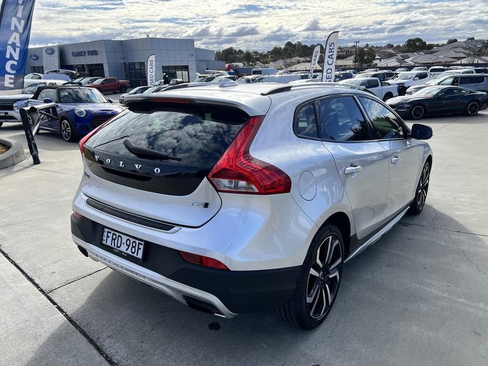 2017 Volvo V40 Cross Country T5 Inscription