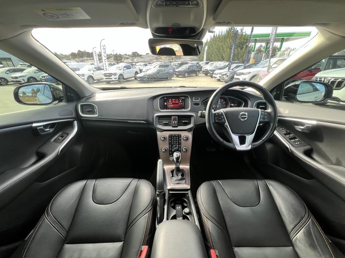 2017 Volvo V40 Cross Country T5 Inscription